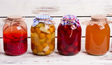 Krāsaini kompoti – 12 daudzveidīgas receptes