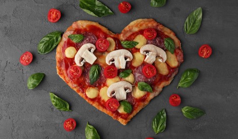 Ko baudīt romantiskās Valentīndienas vakariņās? 12 idejas maltītei!