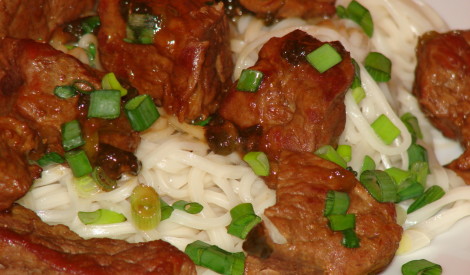 Liellopa gaļa ķīniešu gaumē