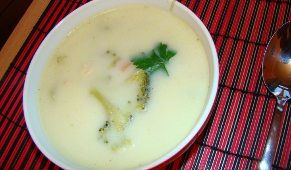 Siera zupa ar dārzeņiem un vistu (foto recepte