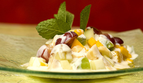 Augļu salātiņi ar jogurtu