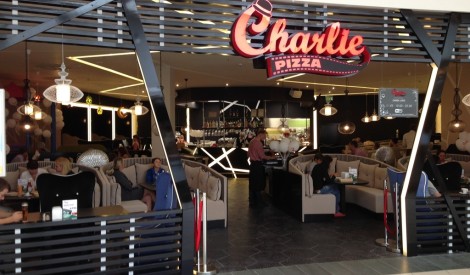 Grāpītis iesaka jauno "Charlie Pizza" restorānu!