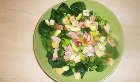 Bekona - avokado salāti