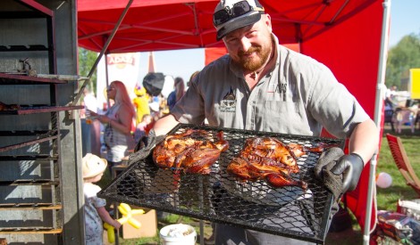 Atpūtas svētkos “Latvijas Grila & BBQ festivāls 2017” noskaidroti labākie grilētāji