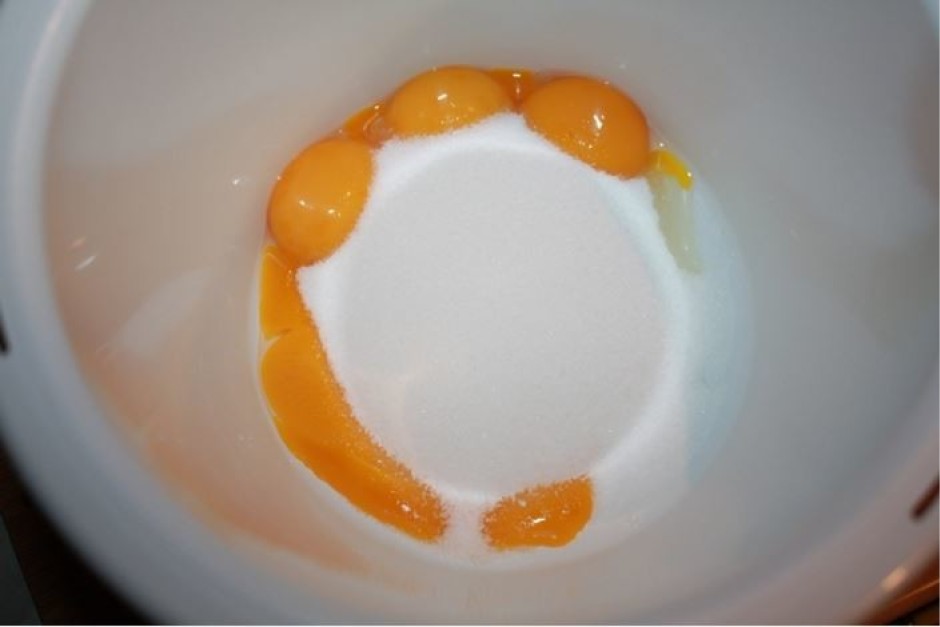 Olas dzeltenumus sakuļ ar cukuru.